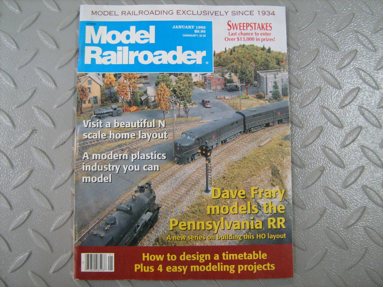 Model Railroader January 1993--Pennsylvania RR in HO, N-scale home train layout