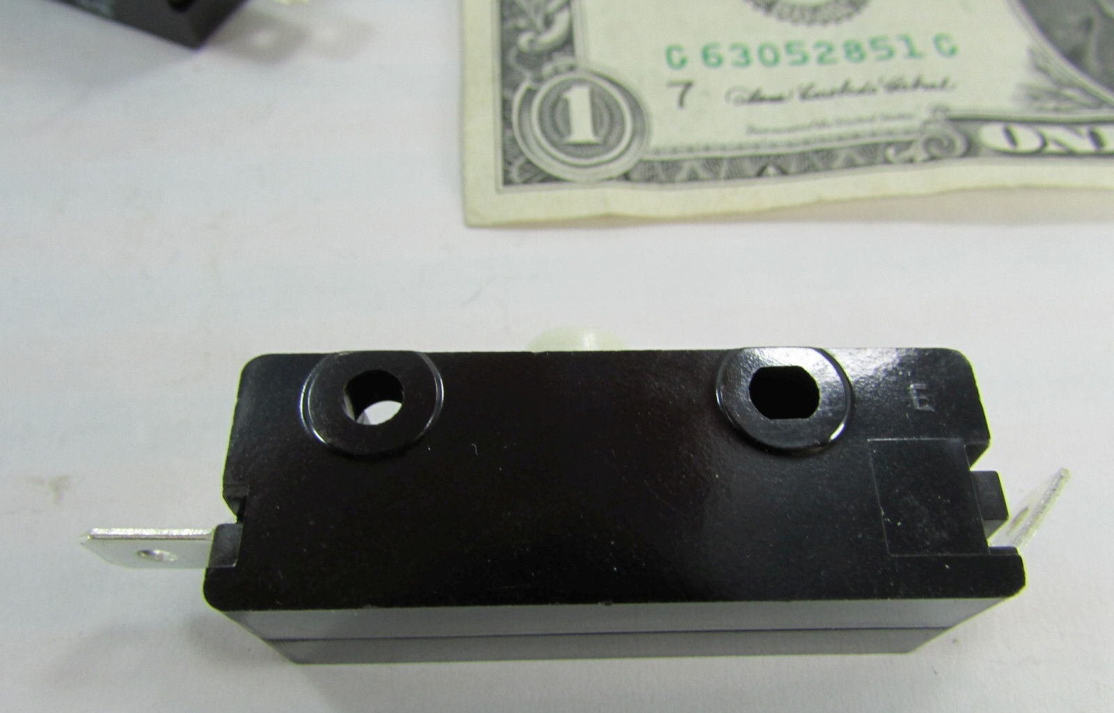 5 Cherry E13 15A Normally Open Snap Action Pushbutton Switch 125/250VAC E13-33EA