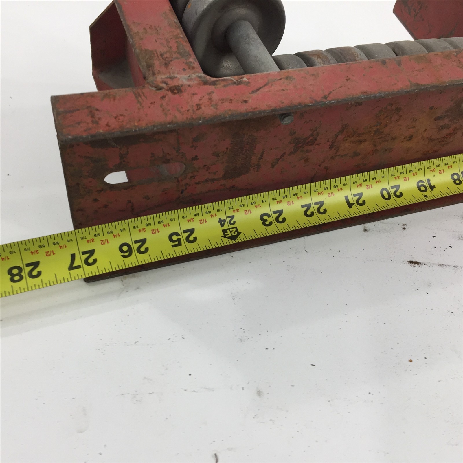 (1) Greenlee 2018-R Radius Cable Roller 27"