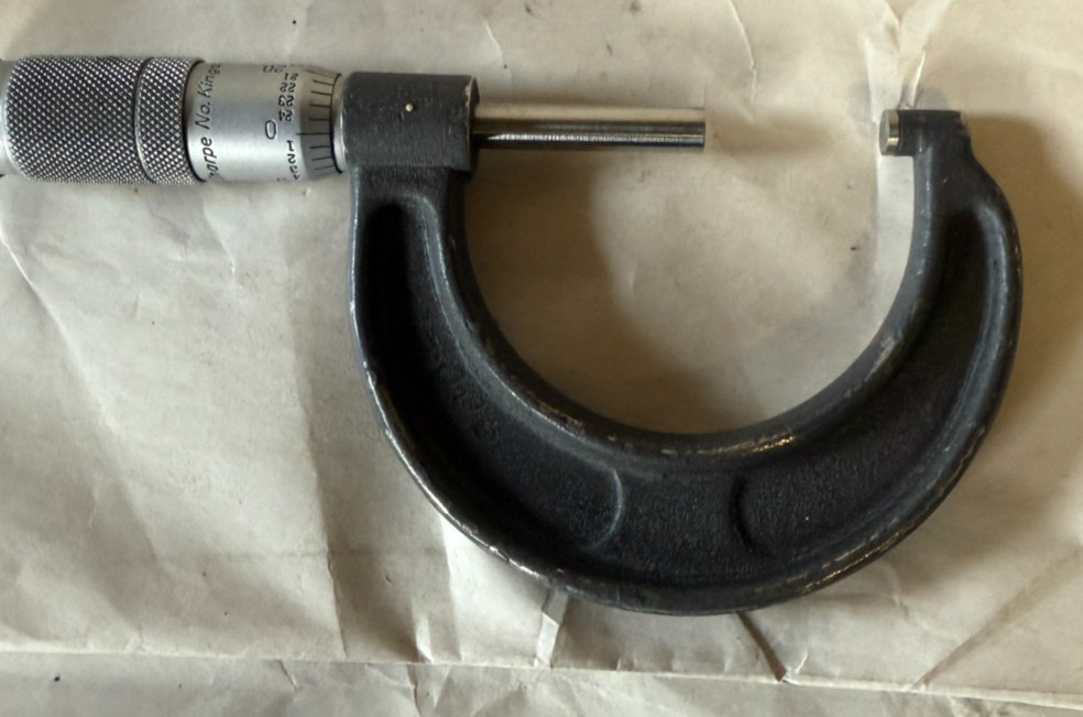Brown & Sharpe 1-2 Micrometer 6" long No Box