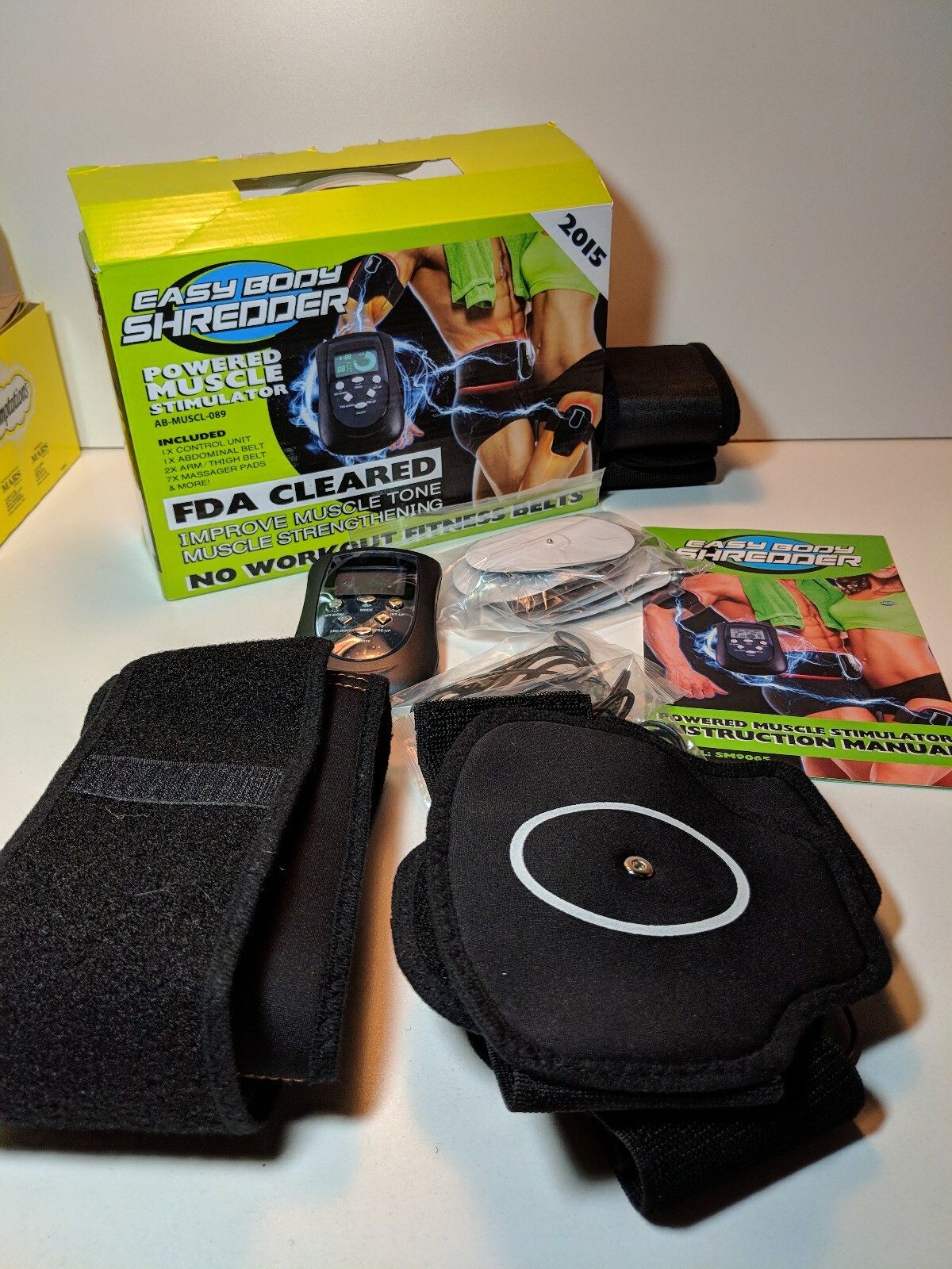 Easy Body Shredder Powered Muscle Stimulator in Excellent Like New AB-MUSCL-089