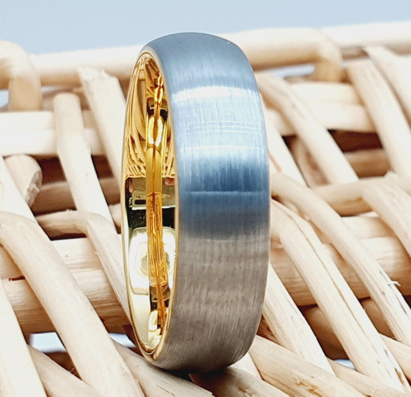 Durable Gunmetal Tungsten Carbide Ring – Scratch-Resistant Brushed Center Band