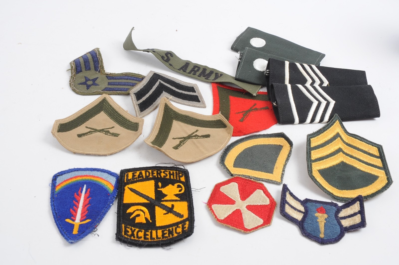 WW2 Later Lot of US ARMY NAVY AIRFORCE MARINES Patches Ranks Epaulettes CUT EDGE