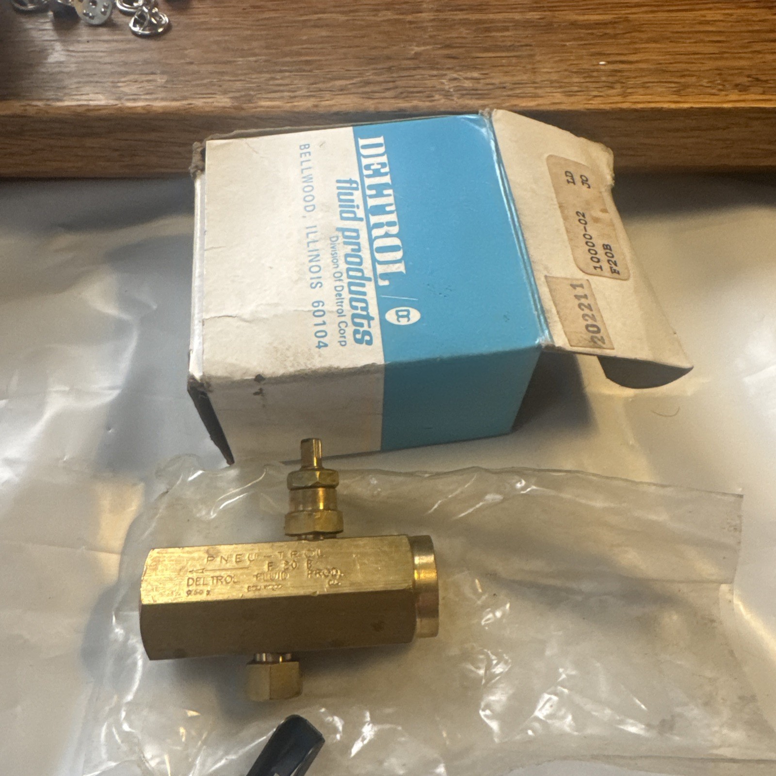 Deltrol Fluid Products F20B 10000-02 Manual Brass New In Box Fast Free Shipping