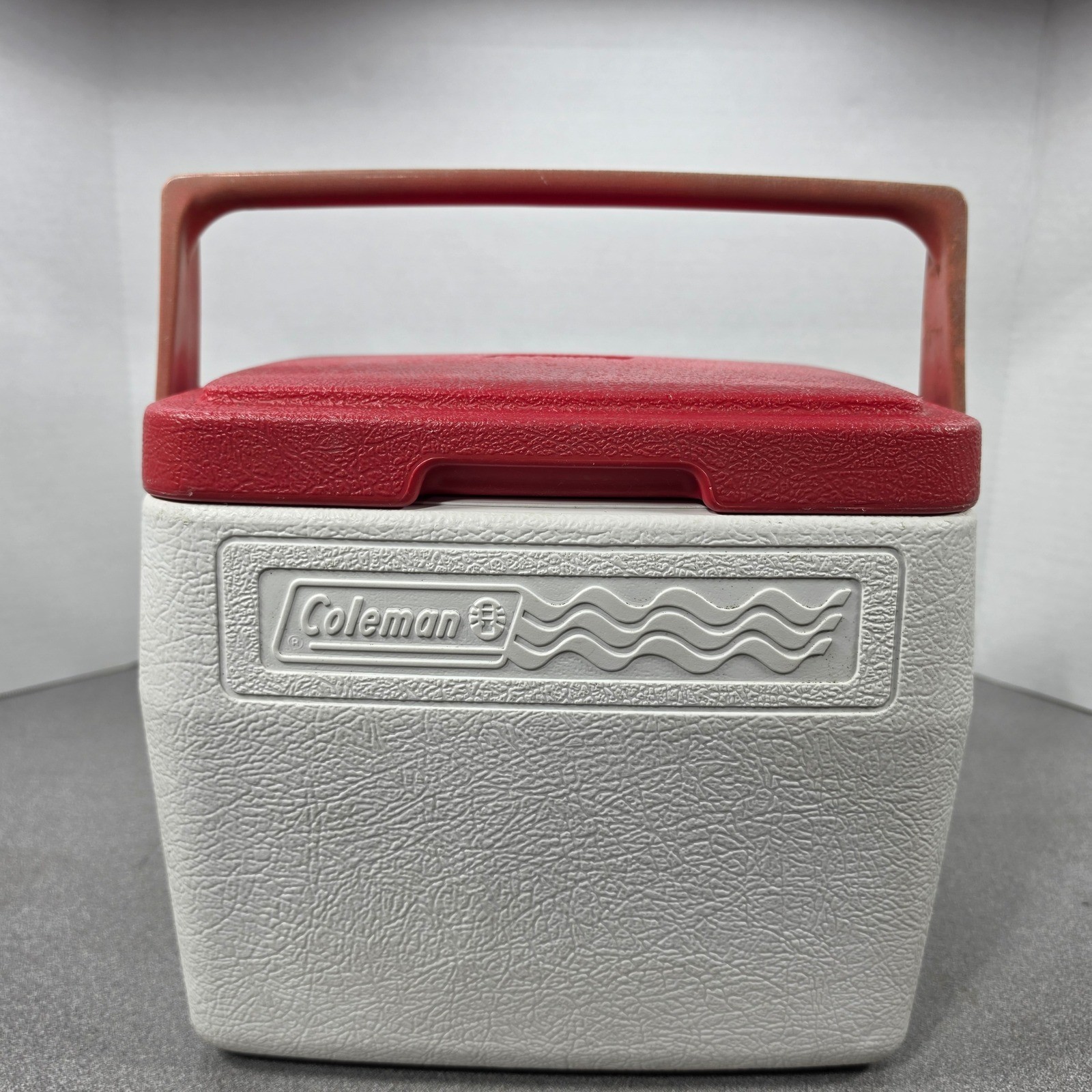 Coleman 5272 Personal Cooler Red White Small Good Vintage Flip Lid Cup Holders