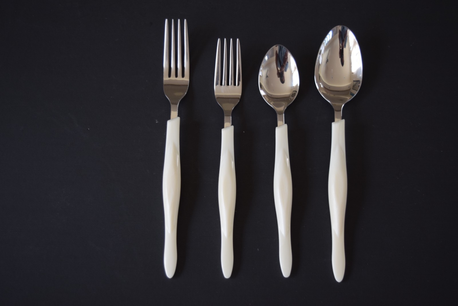 Cutco Stainless Flatware White Pearl Handle 4-Pc Place Setting Service For 1-USA