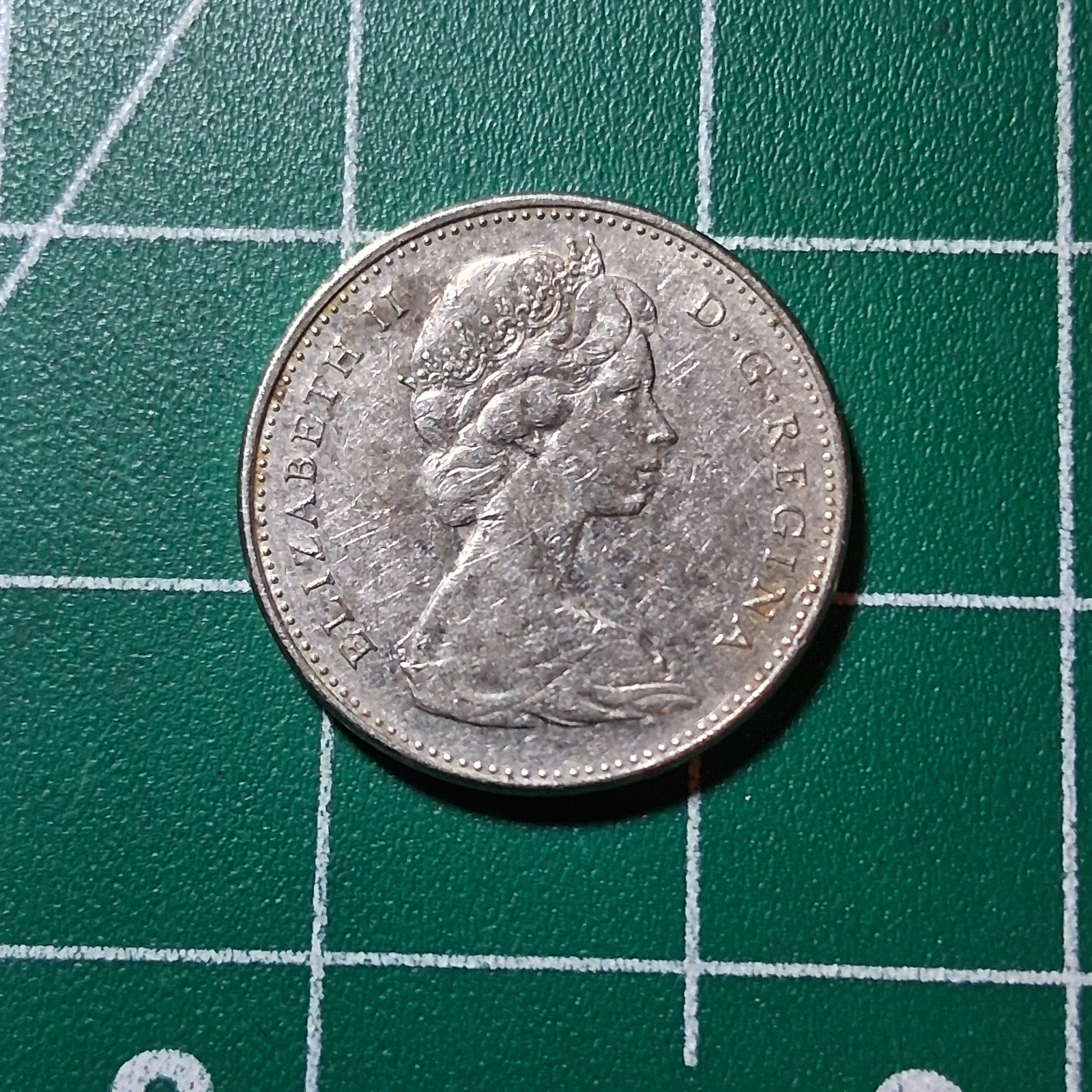 1974 Canada Elizabeth II / Beaver 5 Cents Currency Coin