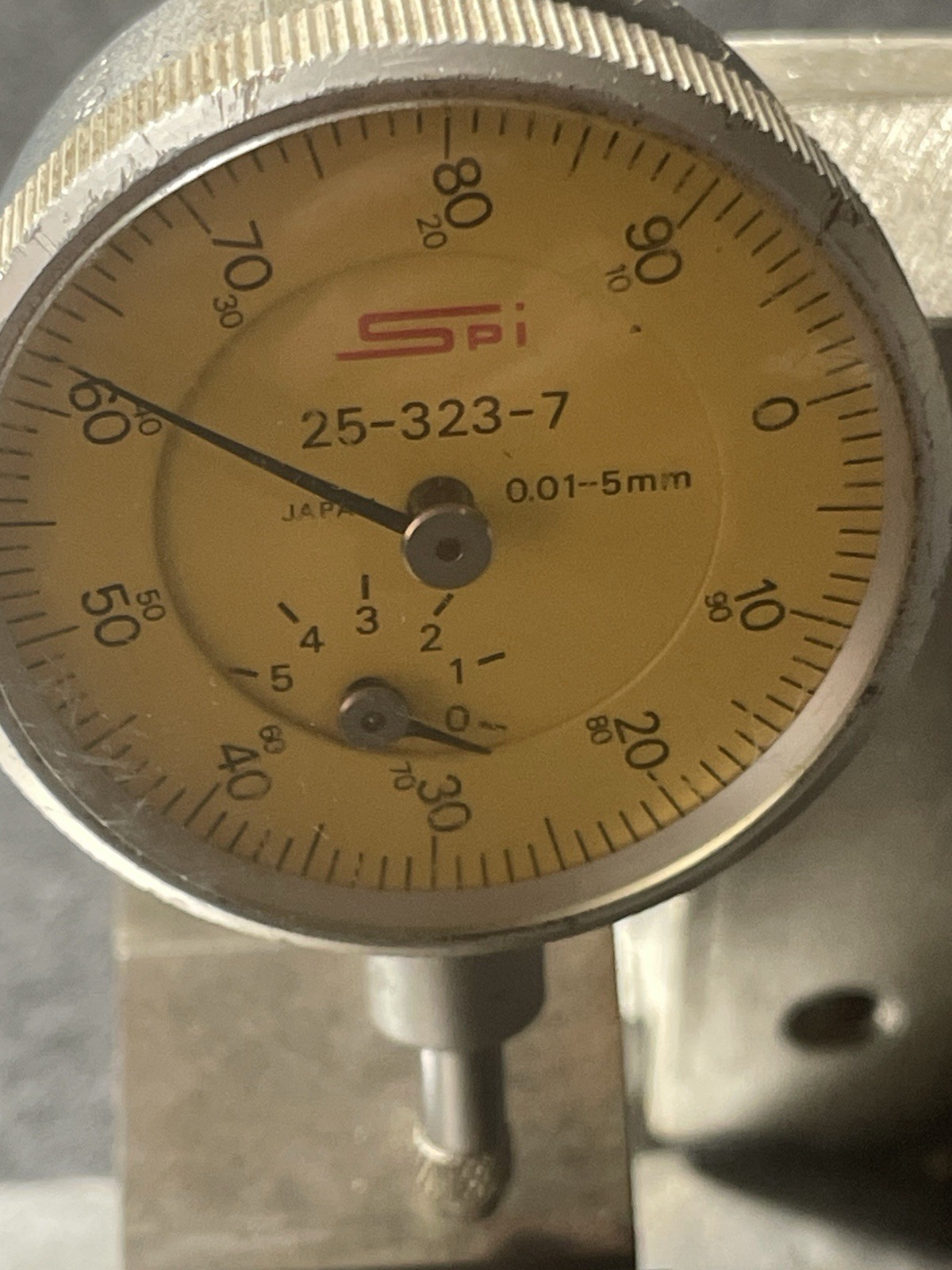 Swiss Precision Instruments SPI Dial Indicator 25-323-7 Metal base & 2 v-blocks