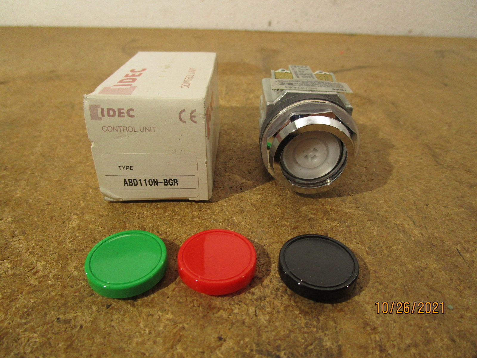 IDEC ABD11ON-BGR Pushbutton Switch SPST-NO Standard Panel Mount Front
