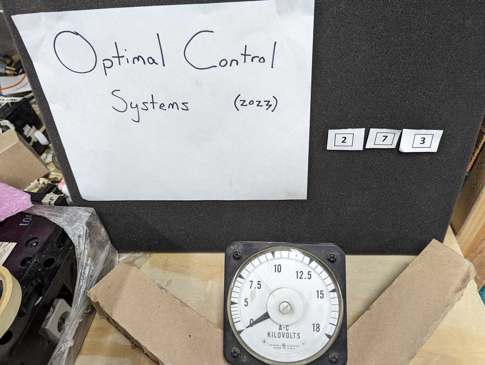 GE voltmeter AC type: AB-40 0-18kV	PZXE2