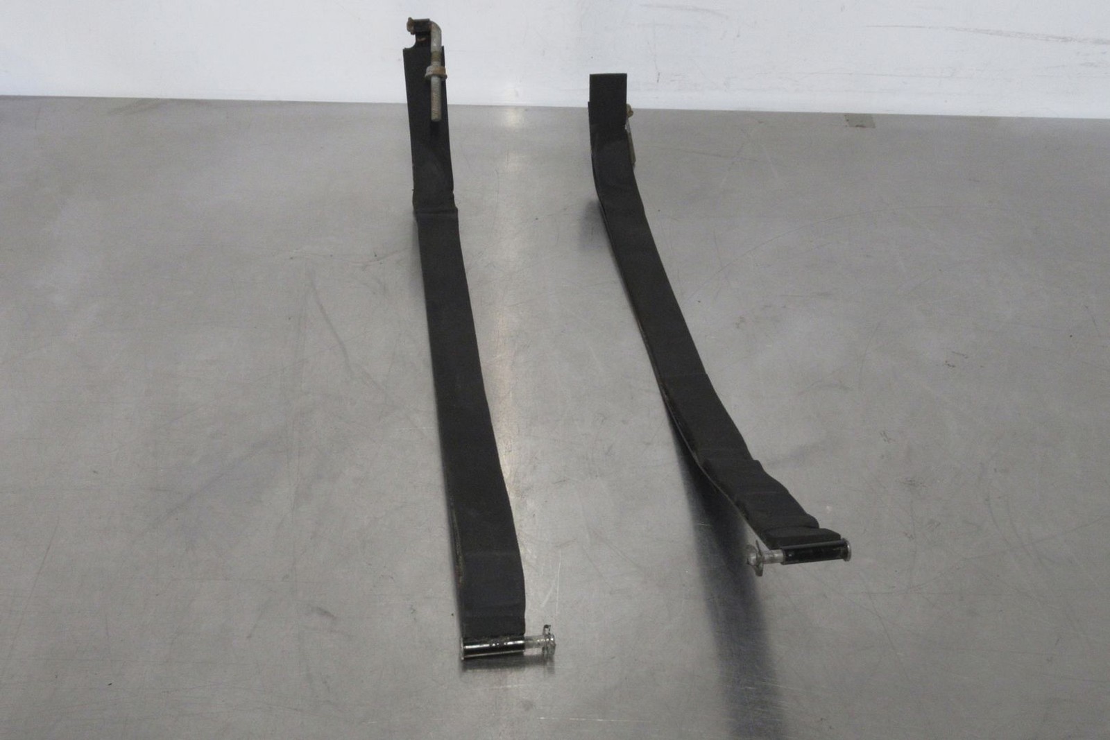EB1431 2008 08 LAMBORGHINI MURCIELAGO FUEL TANK TENSIONING MOUNTING STRAPS