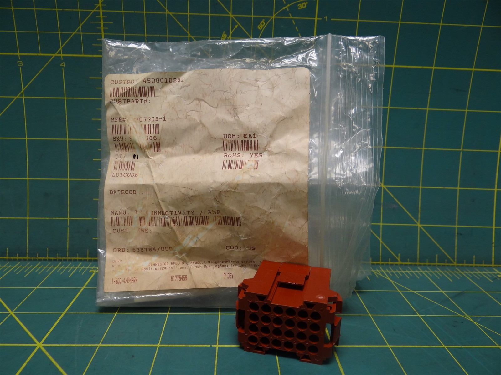 TE Connectivity 207305-1 Receptacle Wire Housing 24P 6 Row Cable Mount Socket