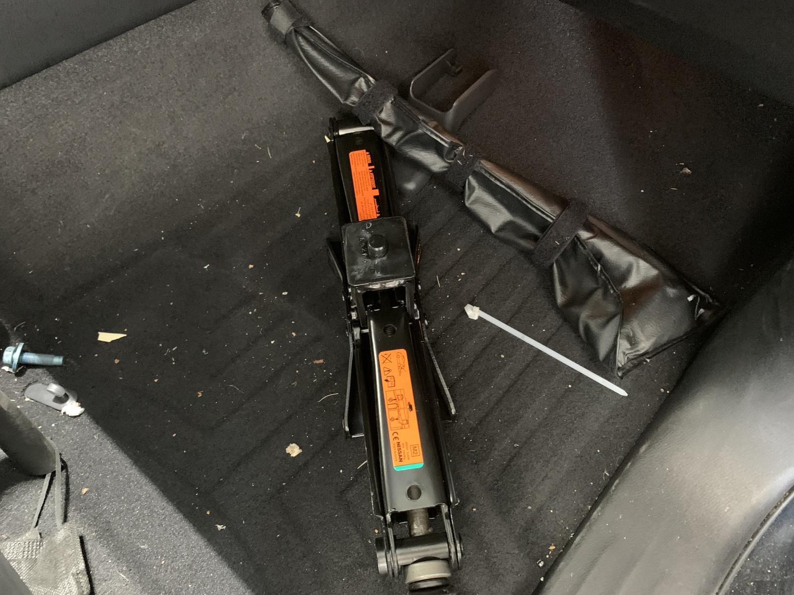 Used Floor Jack fits: 2016 Infiniti QX80  Grade A