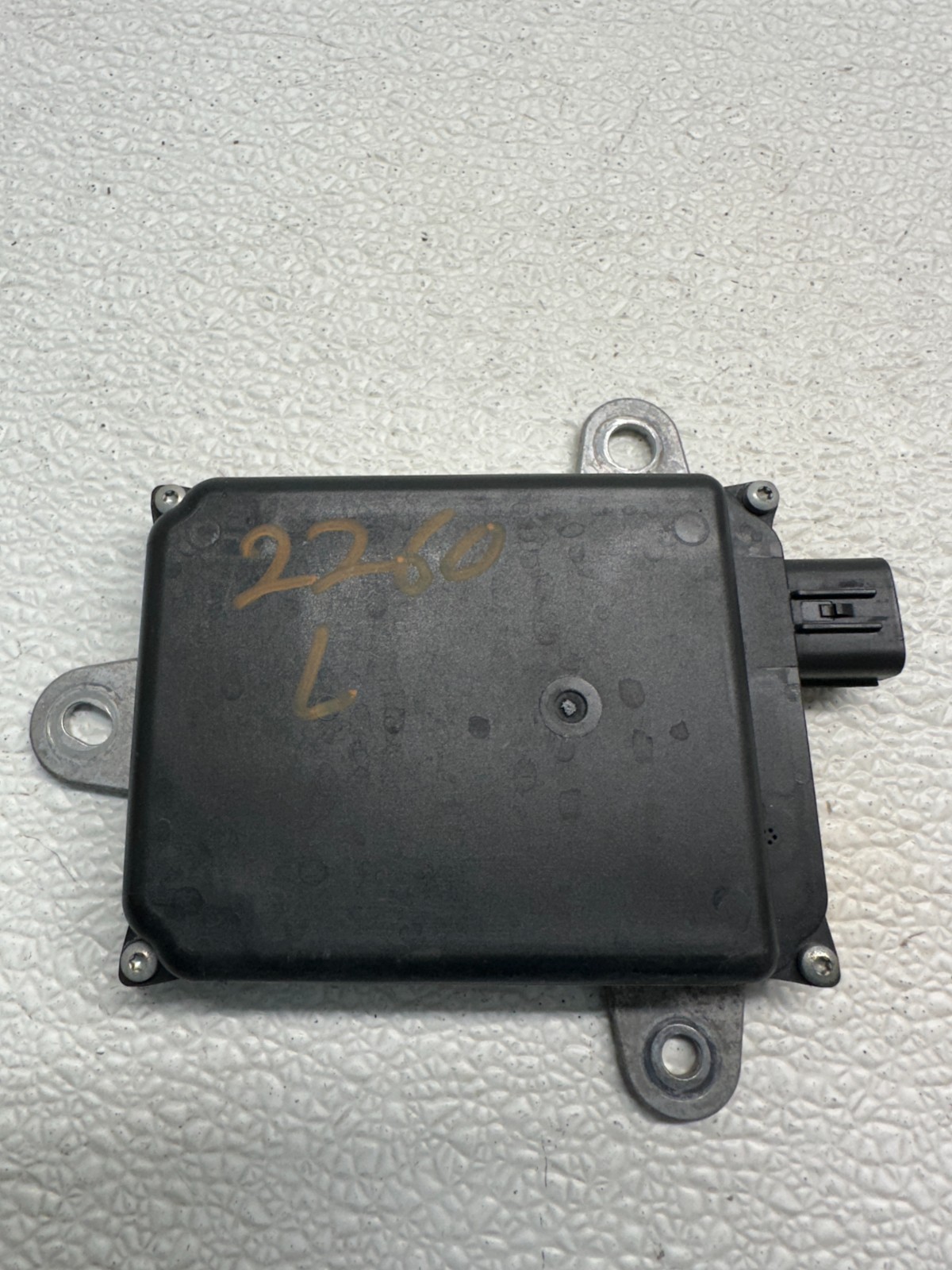2016-2018 LEXUS ES300 ES350 BLIND SPOT RADAR SENSOR 88162-06020 OEM 252260