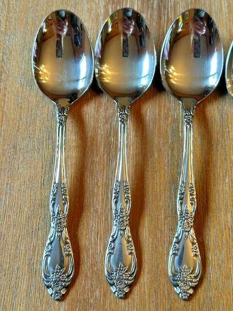 Oneida Profile Galveston Stainless Flatware 30 piece Set with original boxes