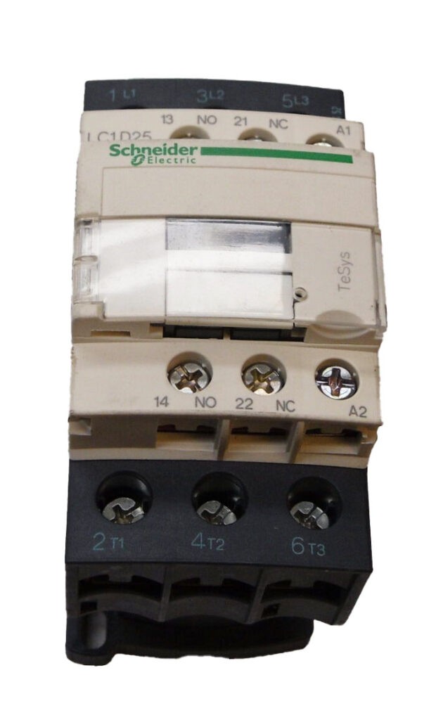 NEW TELEMECANIQUE LC1D25 CONTACTOR 600VAC 25A *READ*