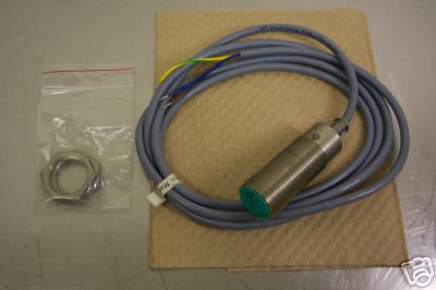 PEPPERL FUCHS 07213S PROXIMITY SWITCH/SENSOR NJ10-30GM-WS 20-250V NEW CONDITION