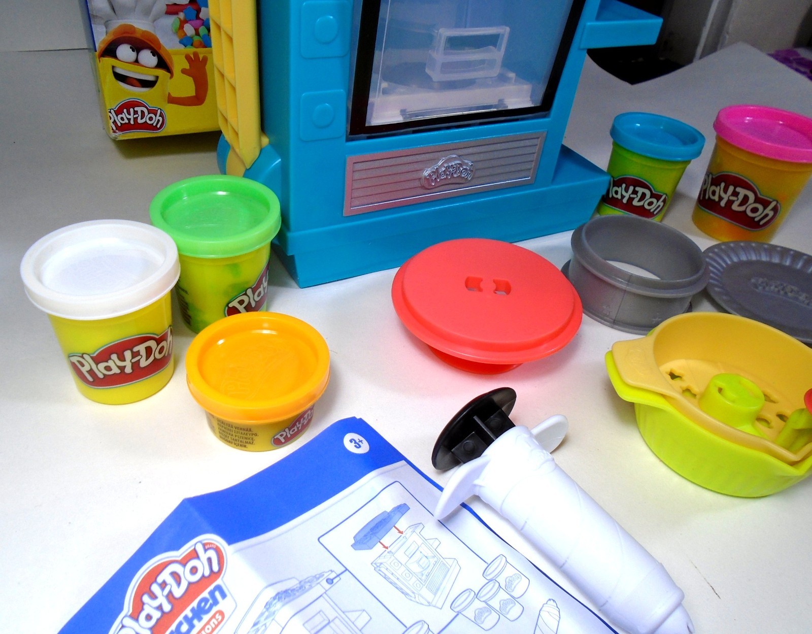 Play-Doh Kitchen Creations Rising Cake Oven Playset - Complete