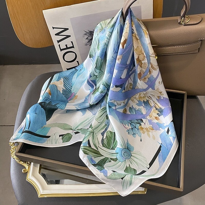 100% Mulberry Silk 26'' Scarf Vintage Blue Flower Scarf Neck Hairband Bandana