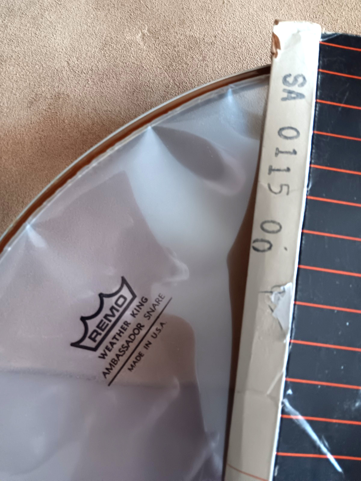 Remo Ambassador Hazy Snare Side 15" / SA-0115-00