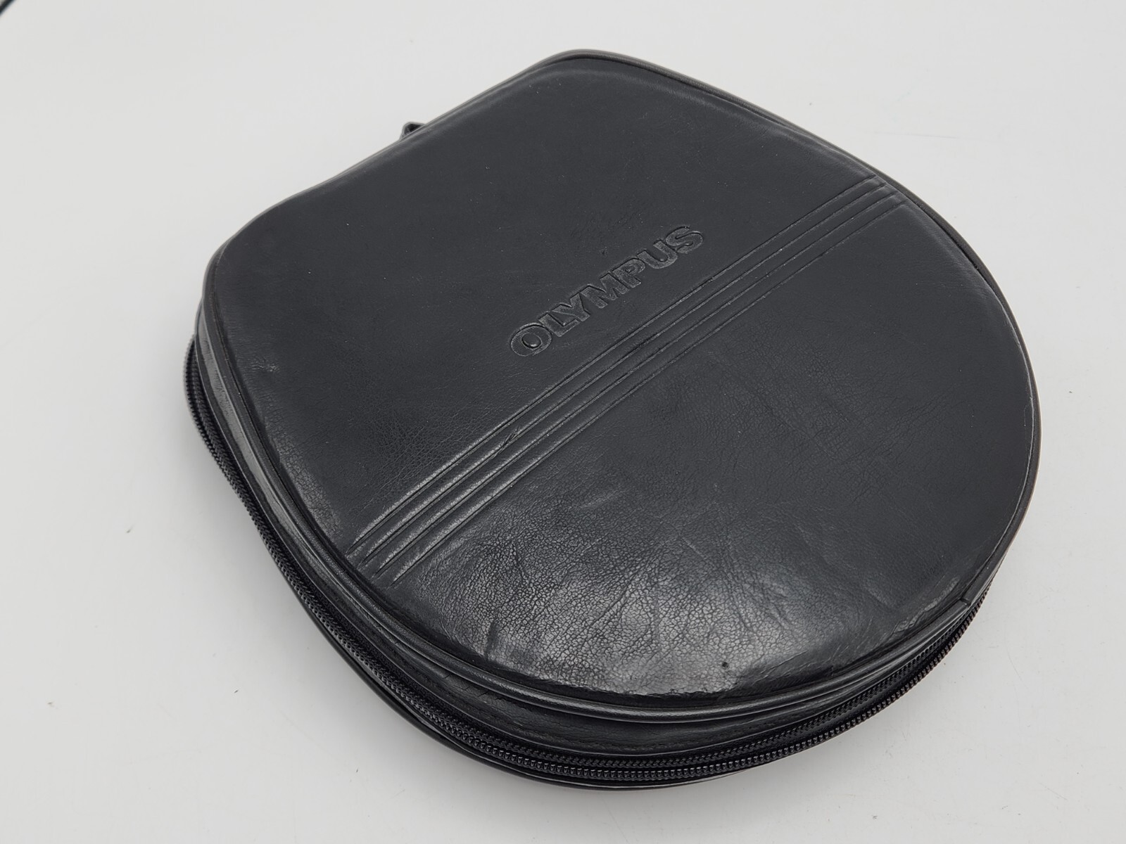 Rare - Olympus OM System T8 Ring Flash 2 w/ Reflectors & Leather Case - Untested