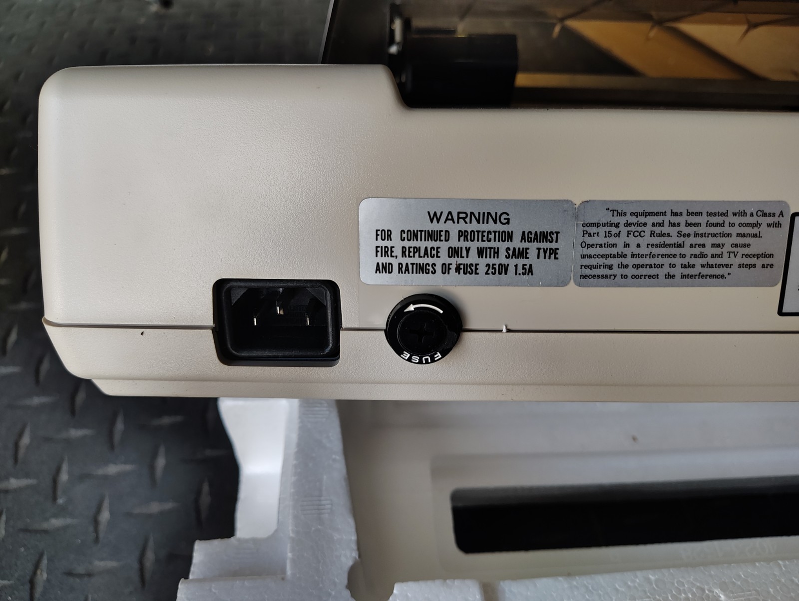 Commodore Printer-4023-Paper Advance Computer Printer Tractor Feed ***READ***