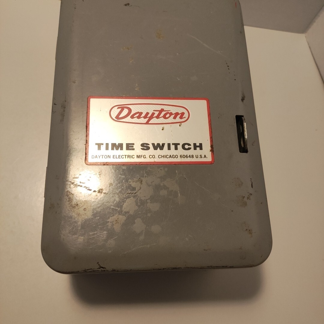 Dayton 24-Hour Time Switch Model 2A210 Single Pole Double Throw 20 AMP. 125-480