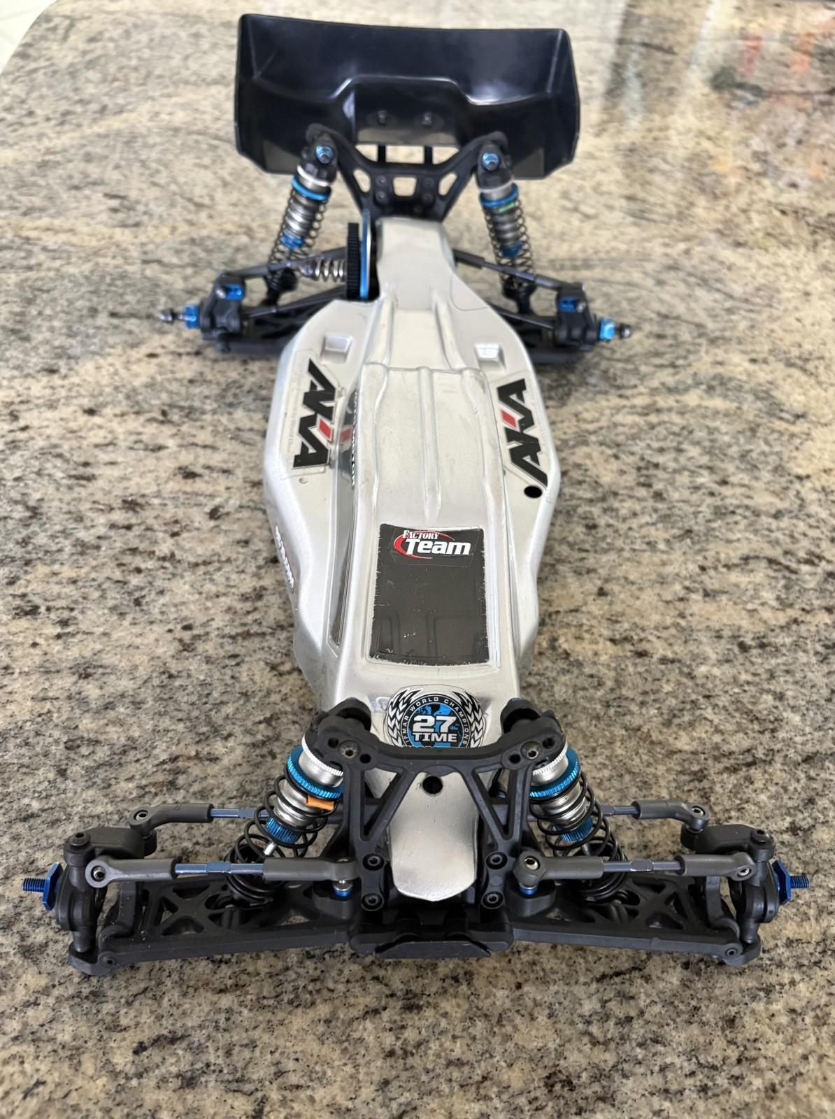 Team Associated RC10 B5M Mid Motor 2WD Off Road Buggy Vintage Very Clean
