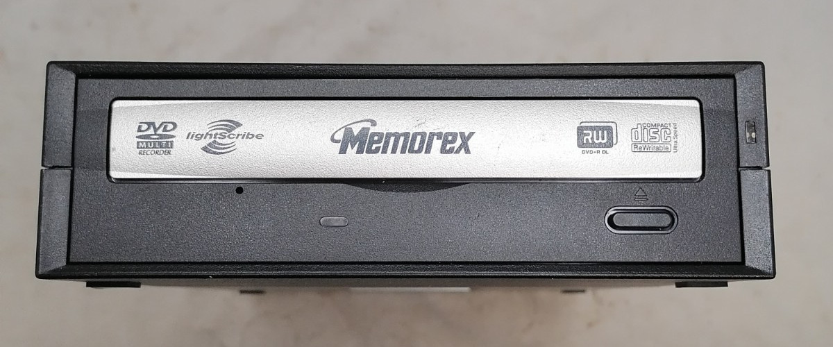 External Memorex Multi Format DVD Recorder With Lightscribe