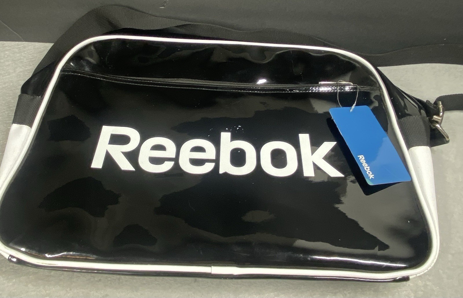 Vtg Reebok Black White Bag, Gym, Messenger, Carry on 16X12, Sheen Look, Strap
