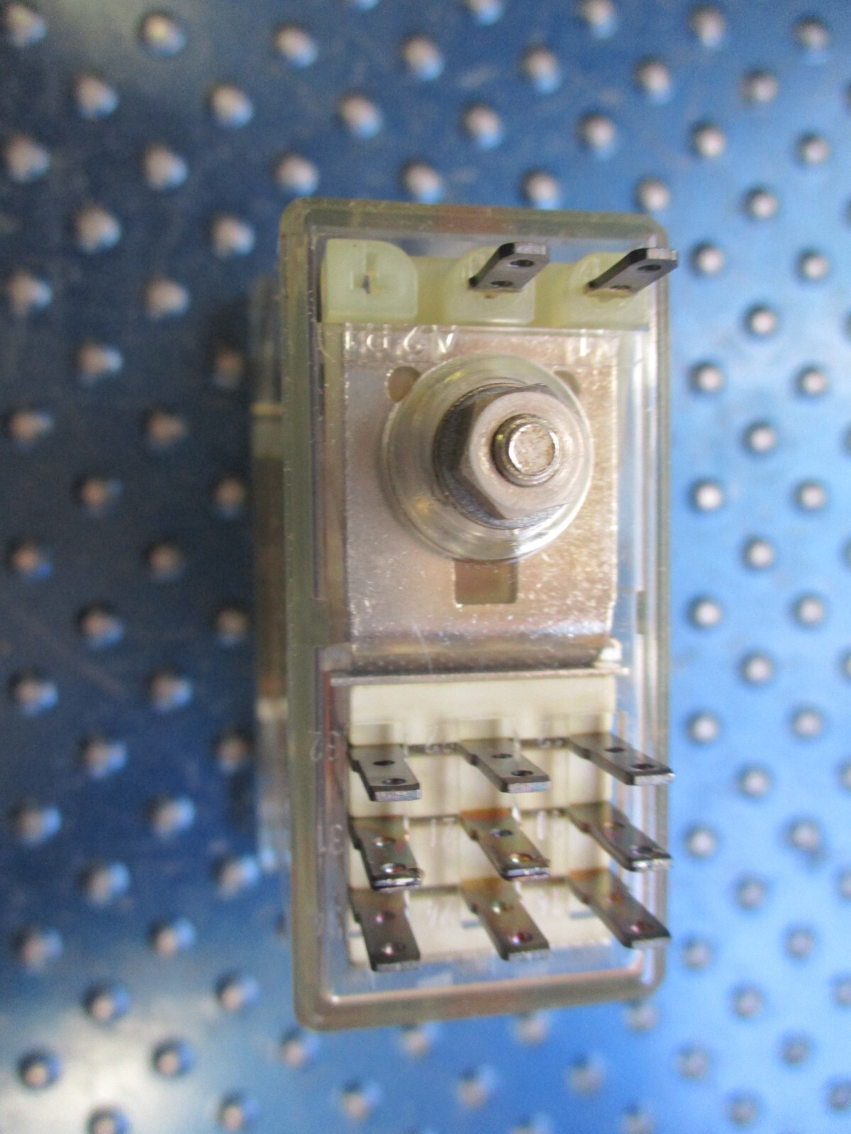 NEW H&B RELAY 24V RHM1003