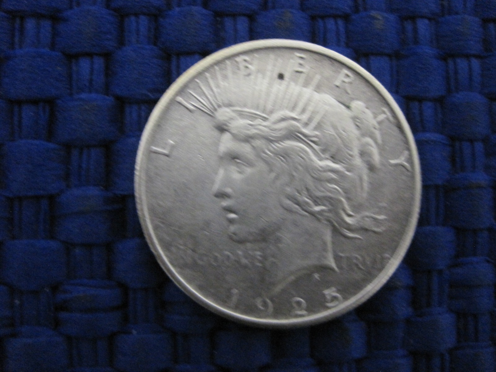 1925 United States Silver Peace Dollar - No Mint Mark