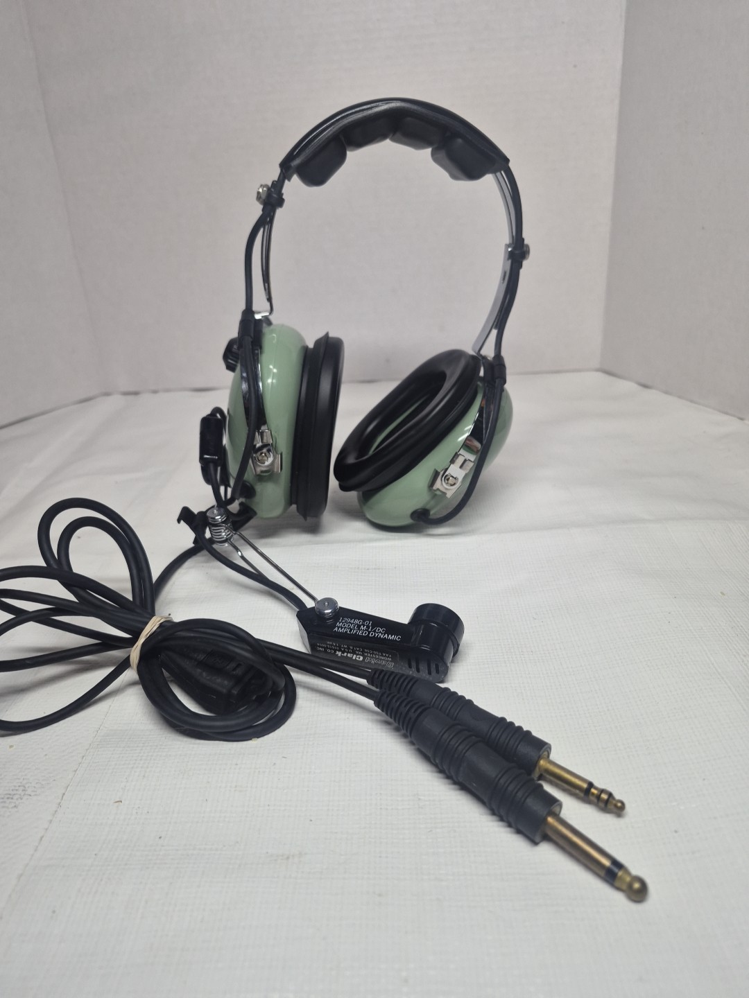 David Clark H10-30 Aviation Headset & M-1/DC Microphone Headphones 24 dB NRR