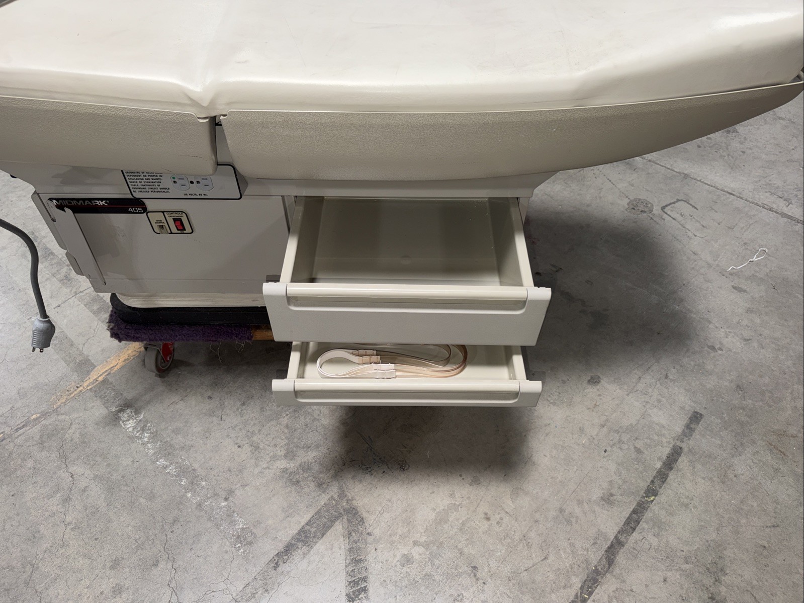 Midmark 405 Power Exam Table Working No Hand Control