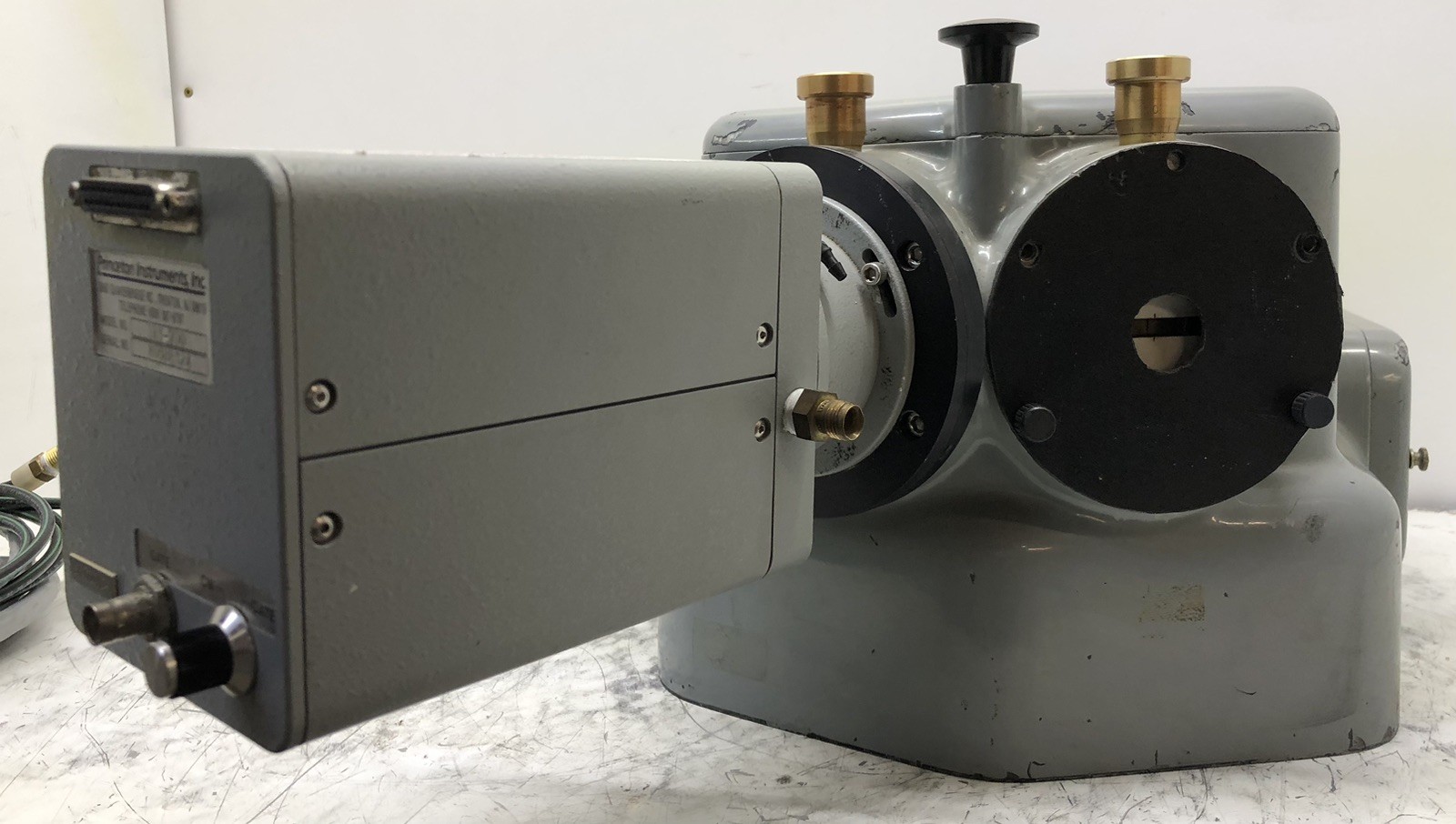 McPherson 218 SPECTROMETER WITH PRINCETON INSTRUMENTS IRY-700 CAMERA UNTESTED
