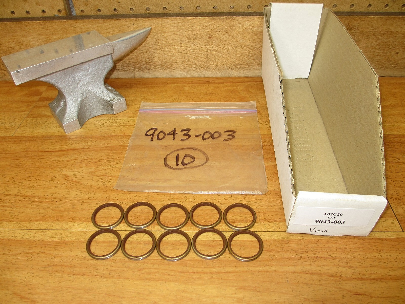 Eaton Char-Lynn 9043-003 (LOT OF 10) *NEW* Dust Seal Viton O-Ring Danfoss