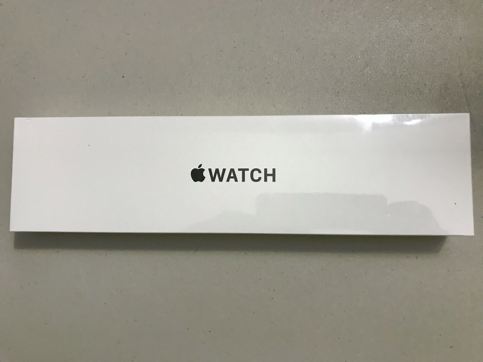 Apple Smart Watch SE GPS 40 mm MYDP2LL/A Space Gray Alumin Case Black Sport Band