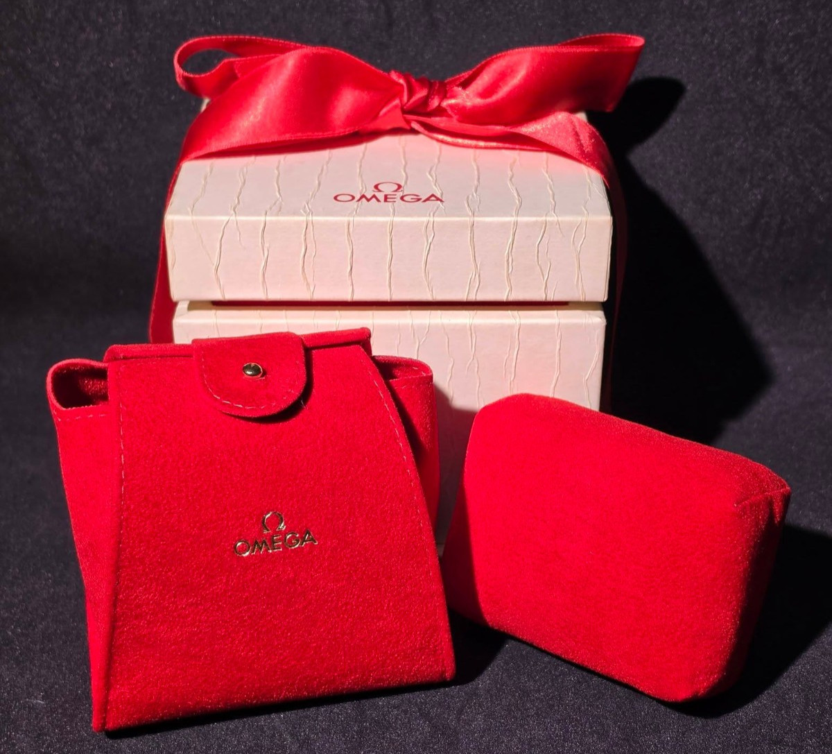 Genuine OMEGA Watch Box Omega Ladies Seamaster Speedmaster White & Red Bag Case