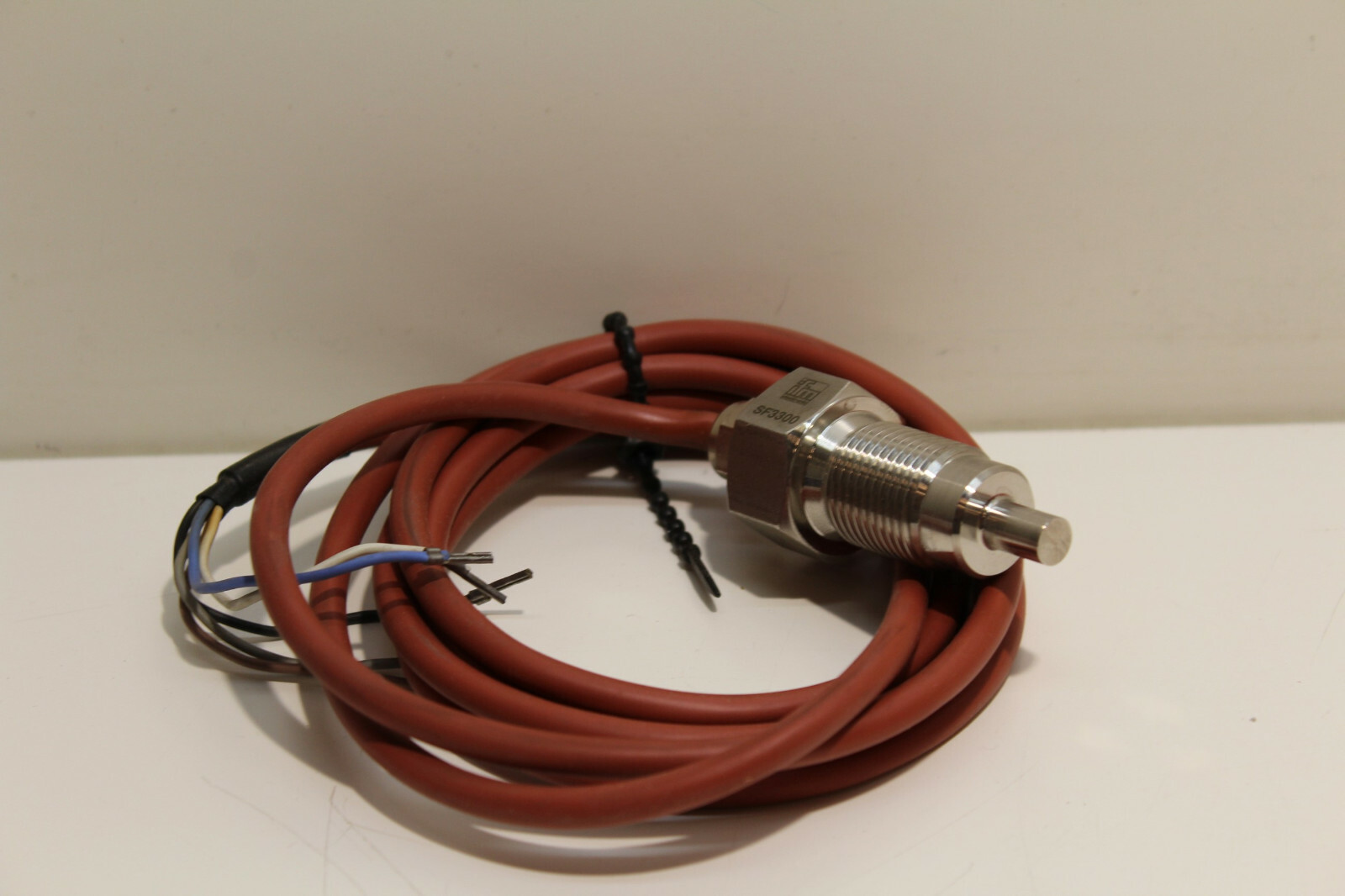 IFM SF3300 SFR 12 ZBB Flow Sensor NEW