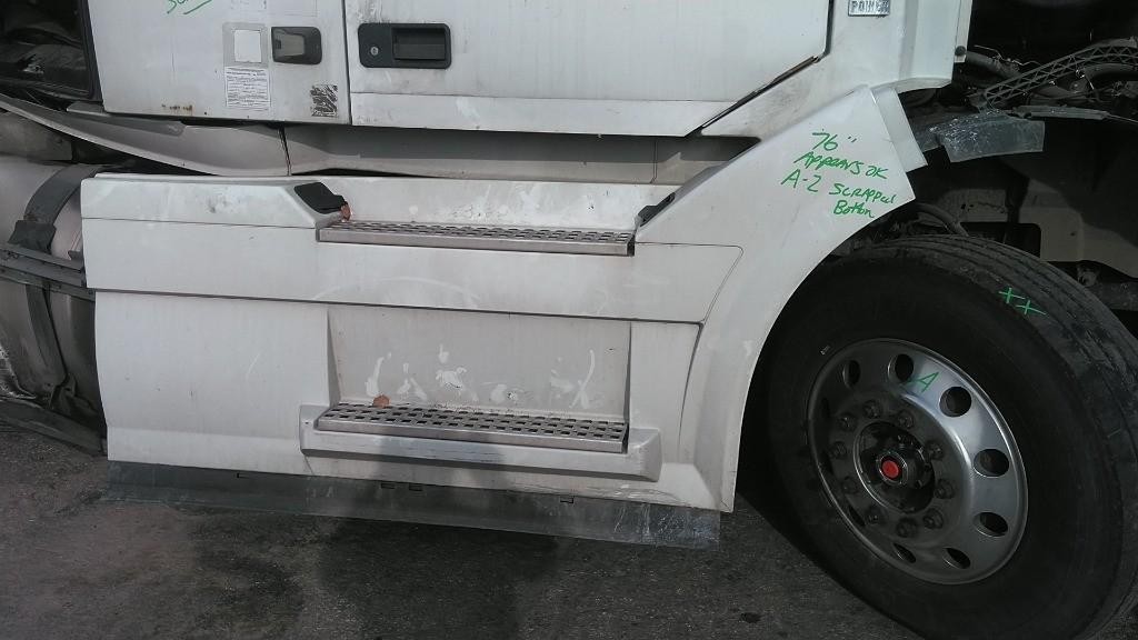 For 2014 VOLVO WIA SIDE FAIRING Right ,  OH