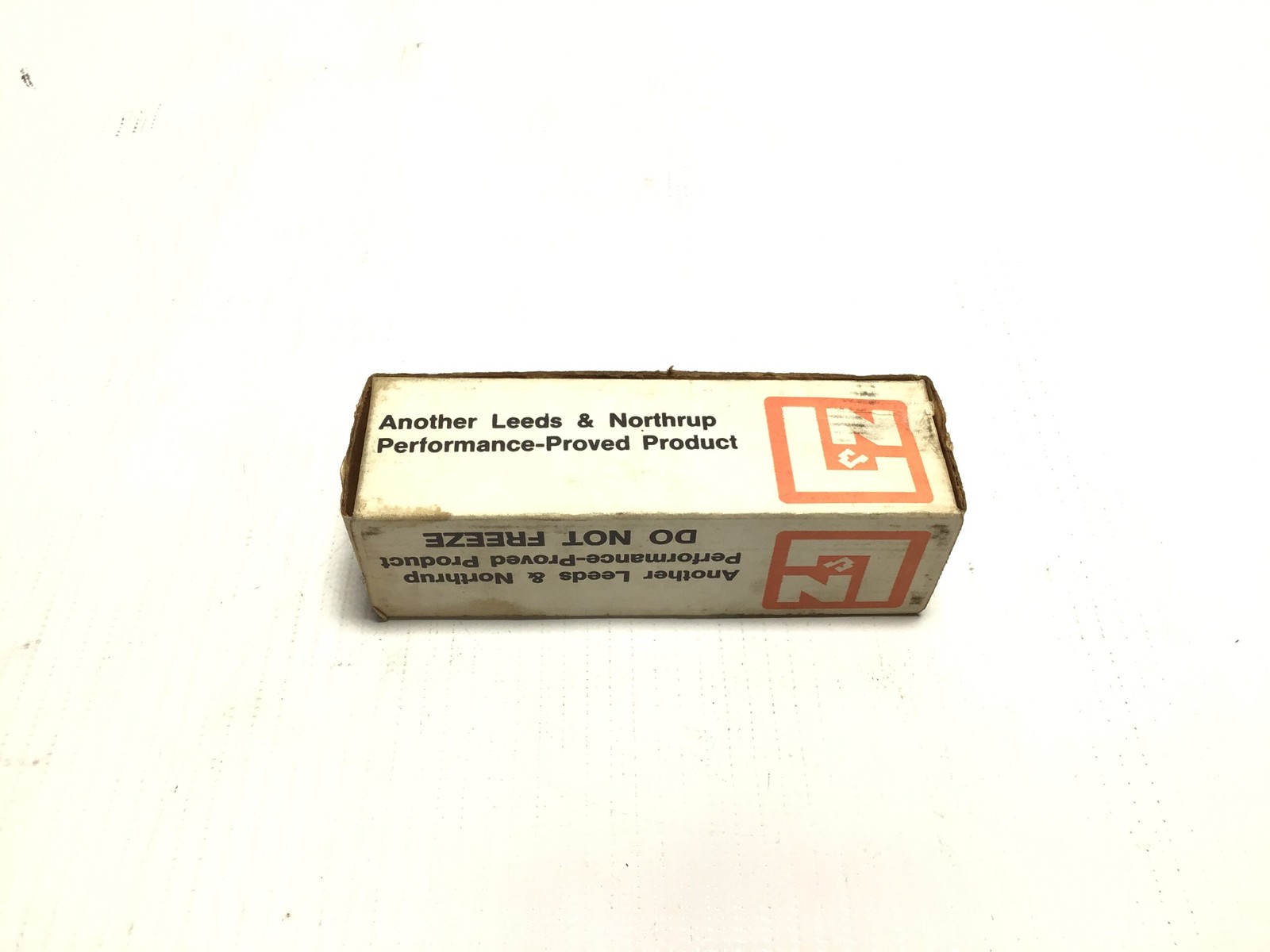 Leeds & Northrup 152 137 Temperature Sensor