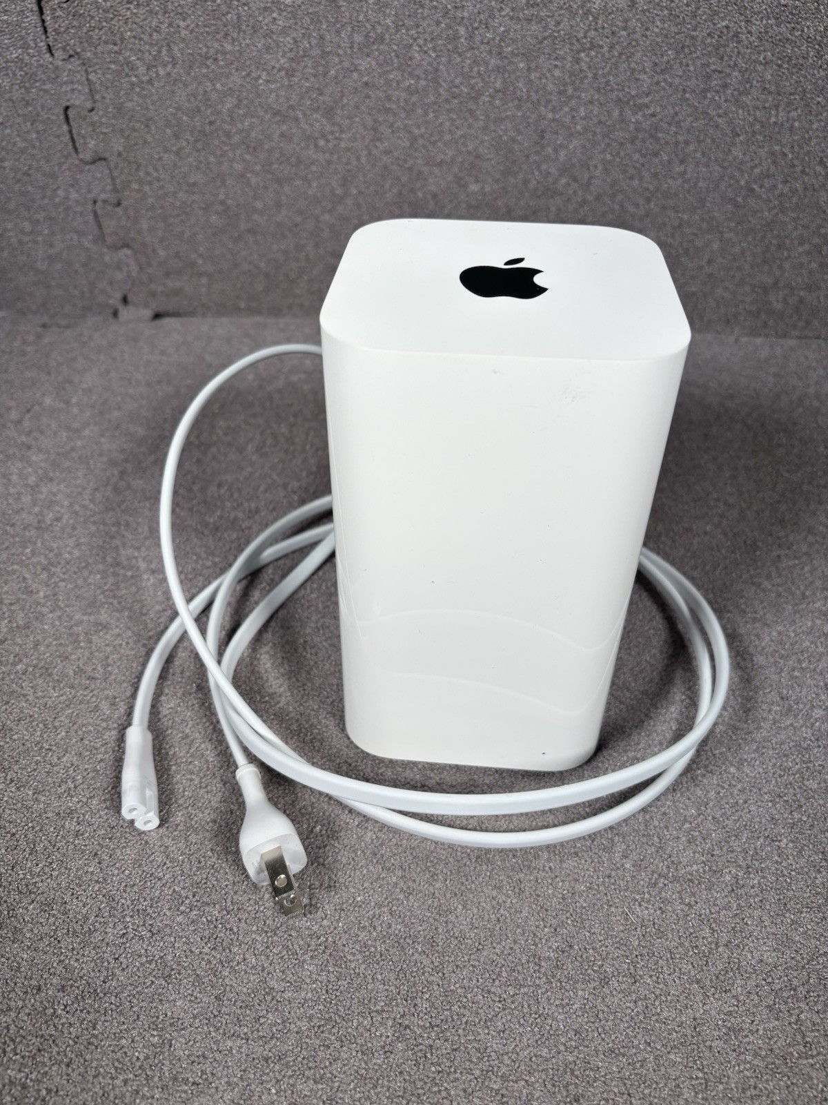 Apple A1521 AirPort Extreme Base Station Wi-Fi Router w/ Power Cord