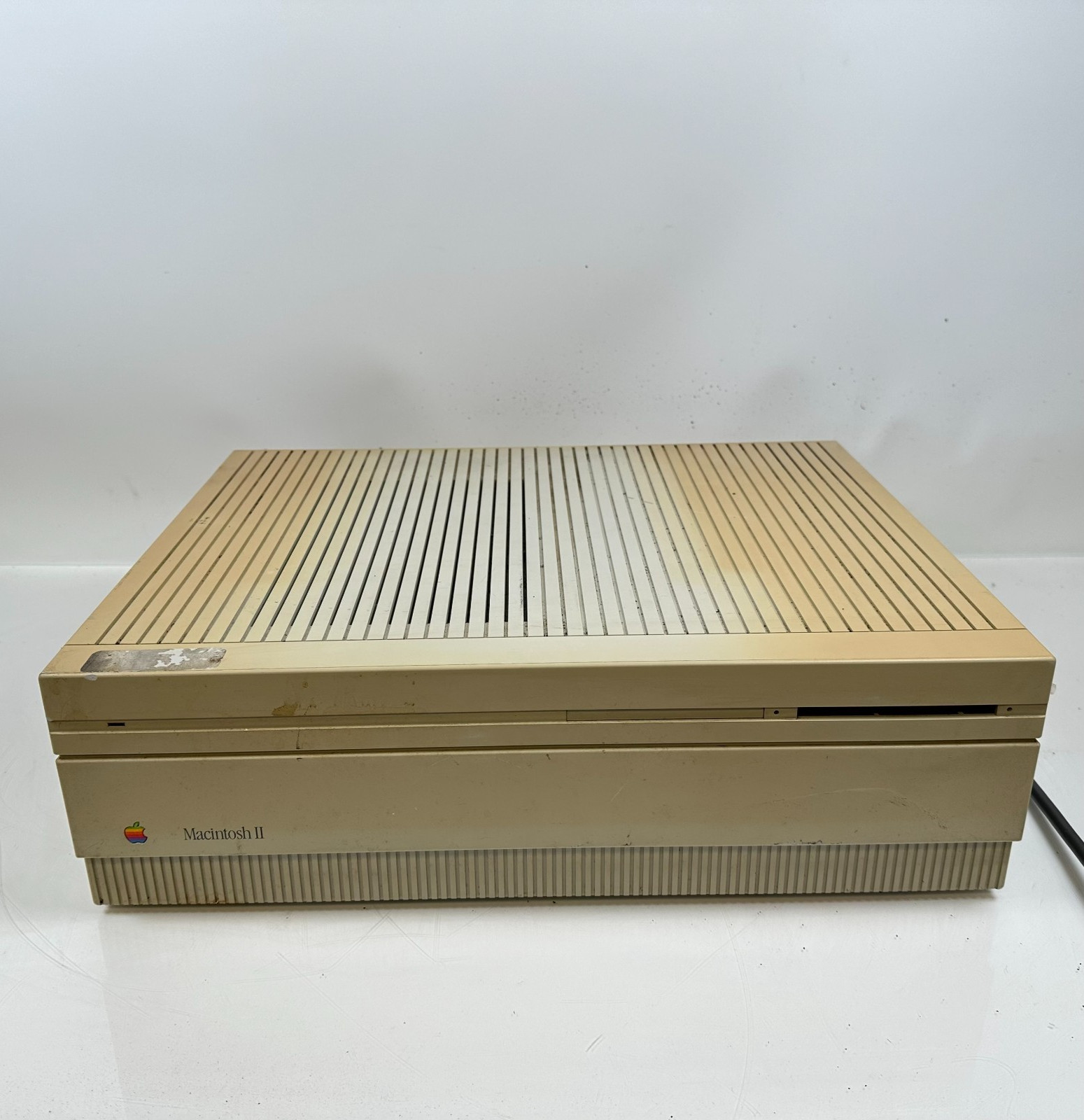 Vintage Apple Macintosh II M5000 Computer