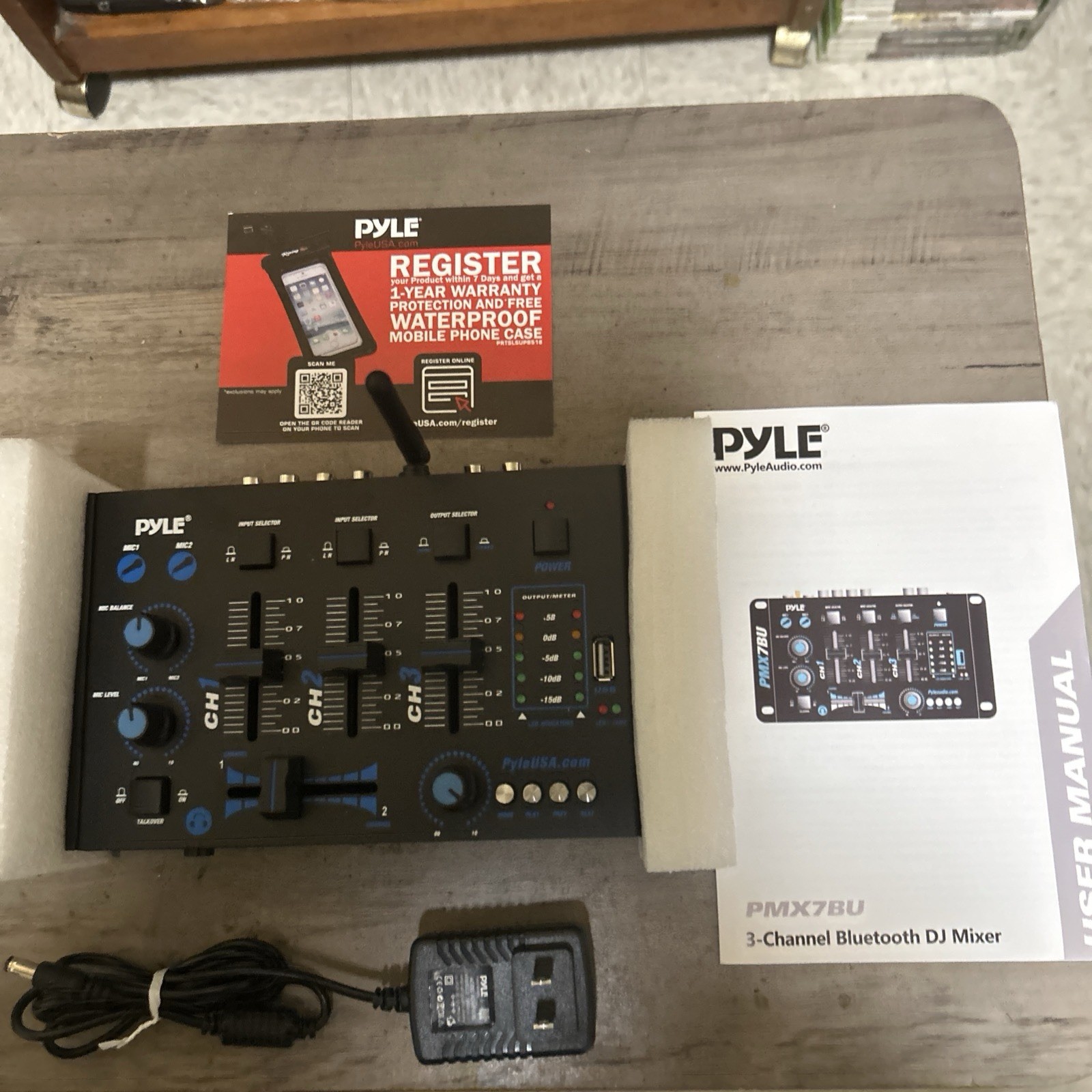 Pyle PKSCRD208 Bluetooth Mini Audio Interface Podcast Mixer Sound Card