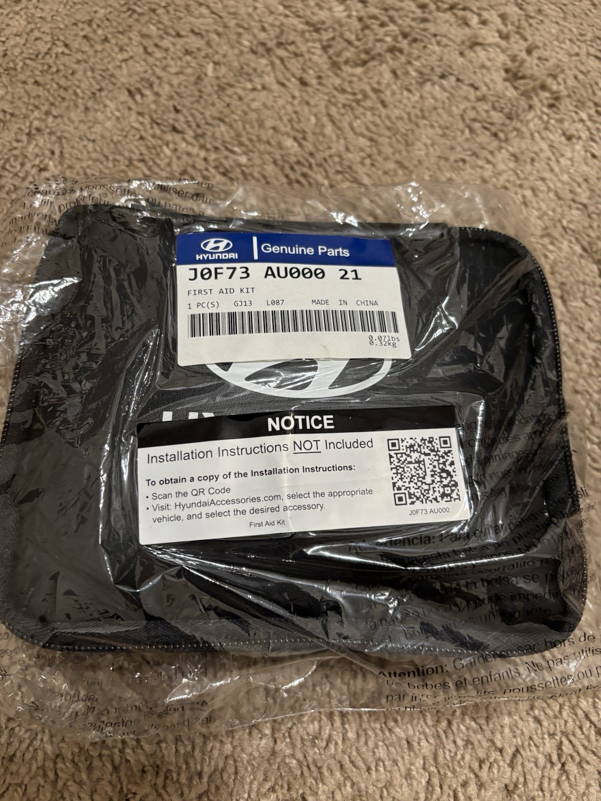 HYUNDAI FIRST AID KIT Genuine Part J0F73 AU000 21