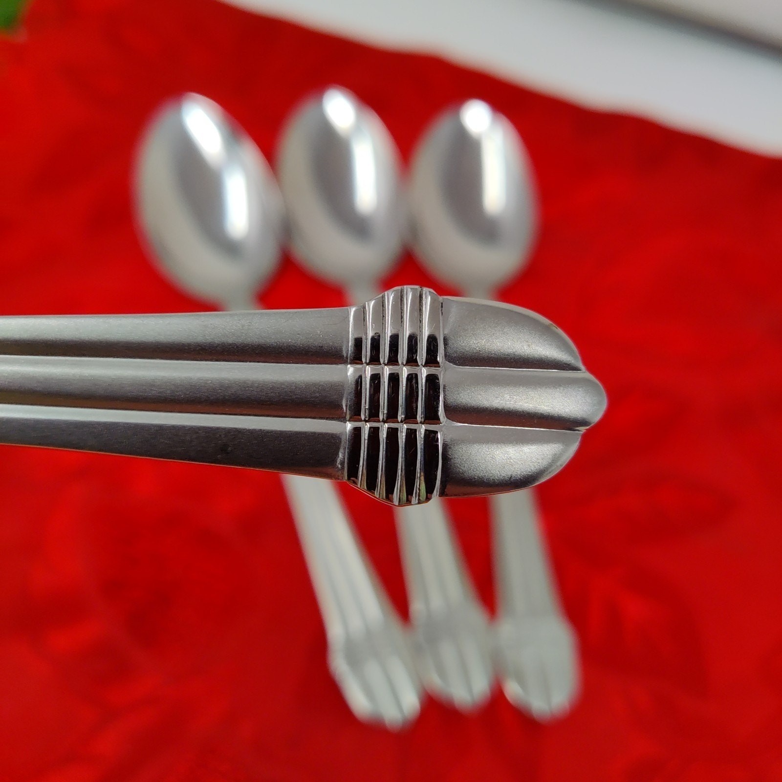 4X Tbsp Oval Soup Spoon INS453 International Silver Stainless Satin Bands Tip