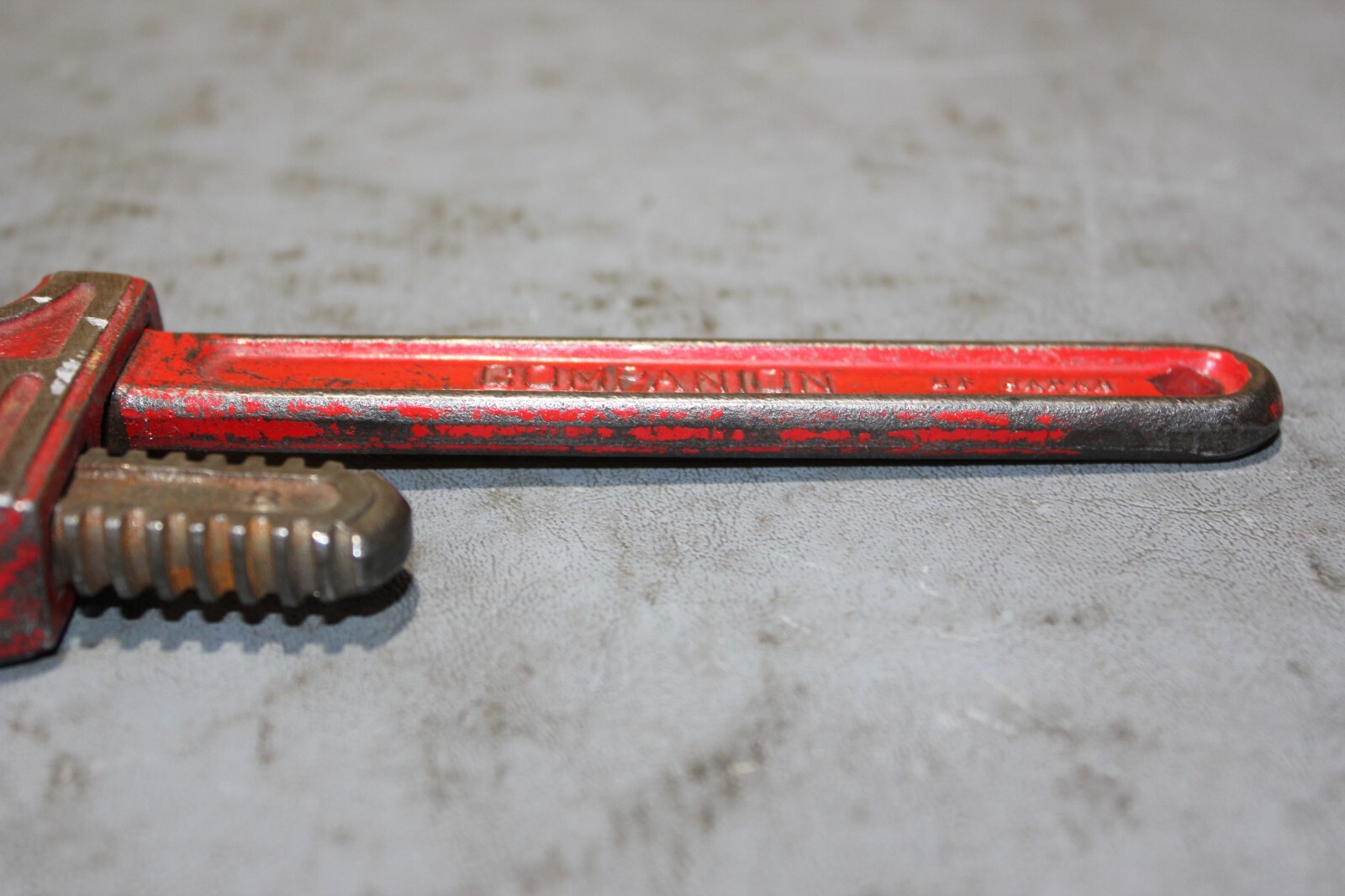 COMPANION 8'' PIPE WRENCH TOOL