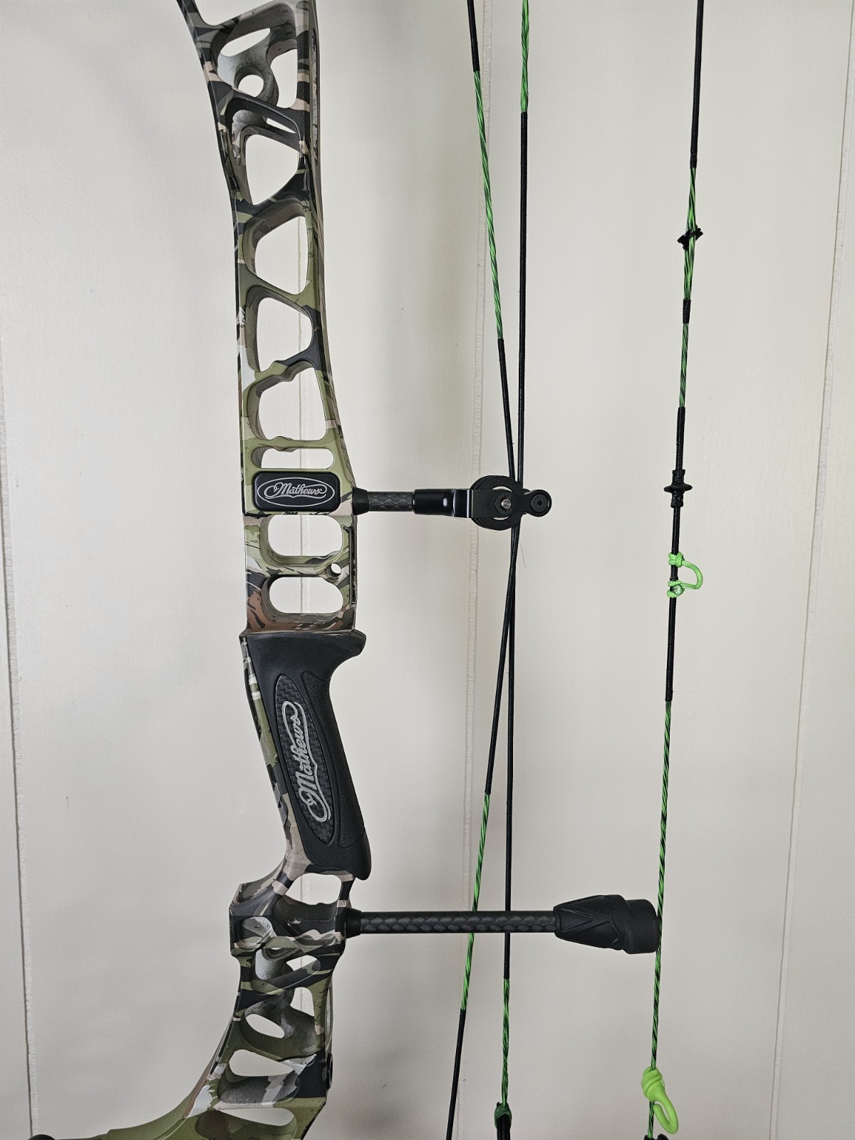 Mathews Vertix Compound Bow