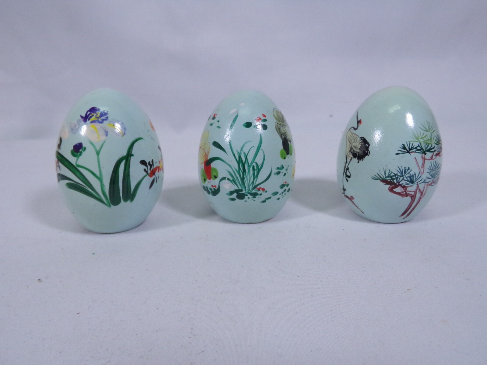 VINTAGE LOT OF 3 CHAULKWARE DECORATED EGG PENCIL SHARPENERS
