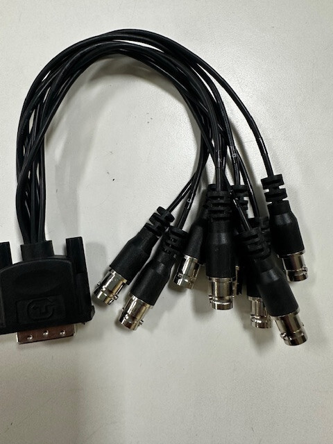 Comart DVI 8  Port Video Cable
